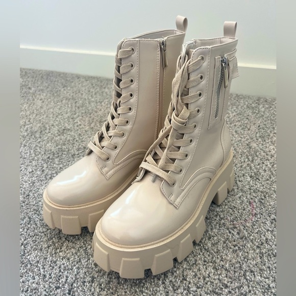 Shoe Dazzle Shoes - White combat boots